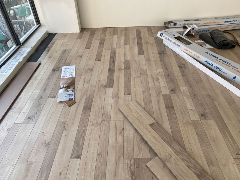 CÔNG TRÌNH SÀN GỖ ÁO KAINDL 4361 - SHOWROOM NHÀ SANG