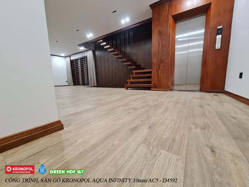SÀN GỖ KRONOPOL AQUA INFINITY 10MM/AC5 – D4592 TẠI TP.VINH